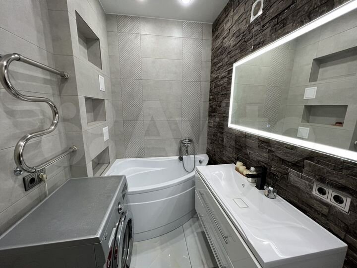 2-к. квартира, 61 м², 11/15 эт.