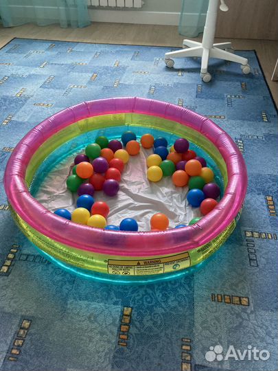 Надувной бассейн с шариками