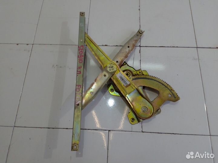 Стеклоподъемник электрический задний правый