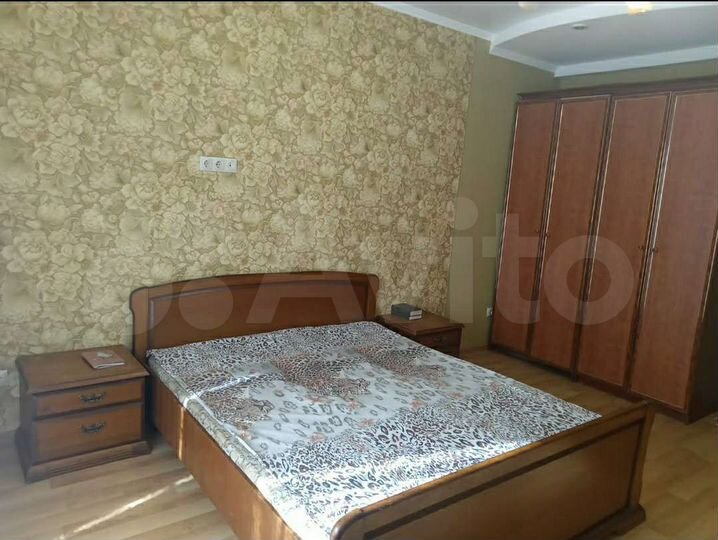 2-к. квартира, 70 м², 2/10 эт.