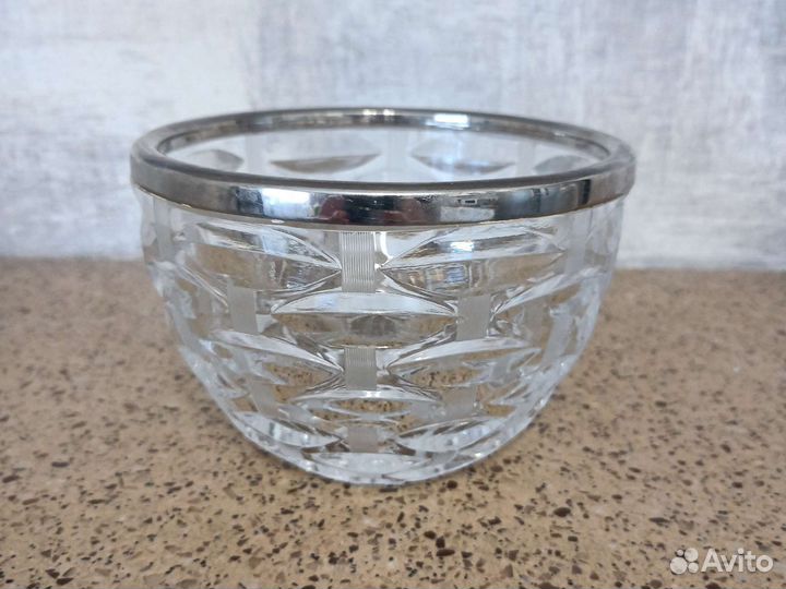 Ваза хрустальная