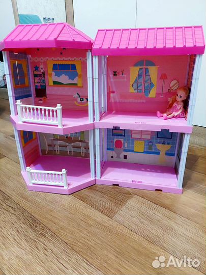 Домик для кукол с мебелью новый