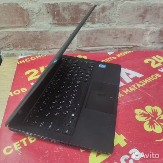 Ноутбук asus X200CA