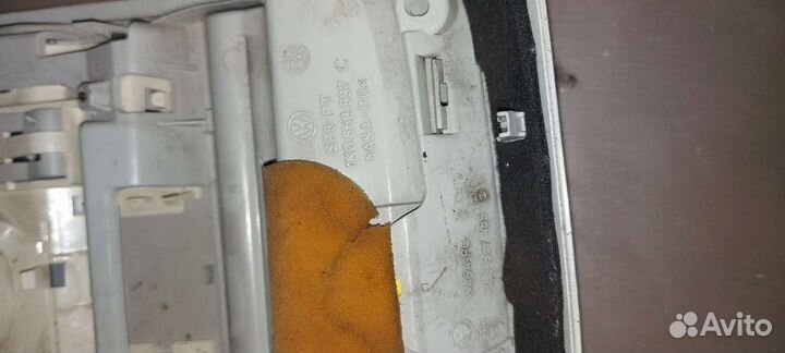 Плафон салона на Volkswagen Passat B6