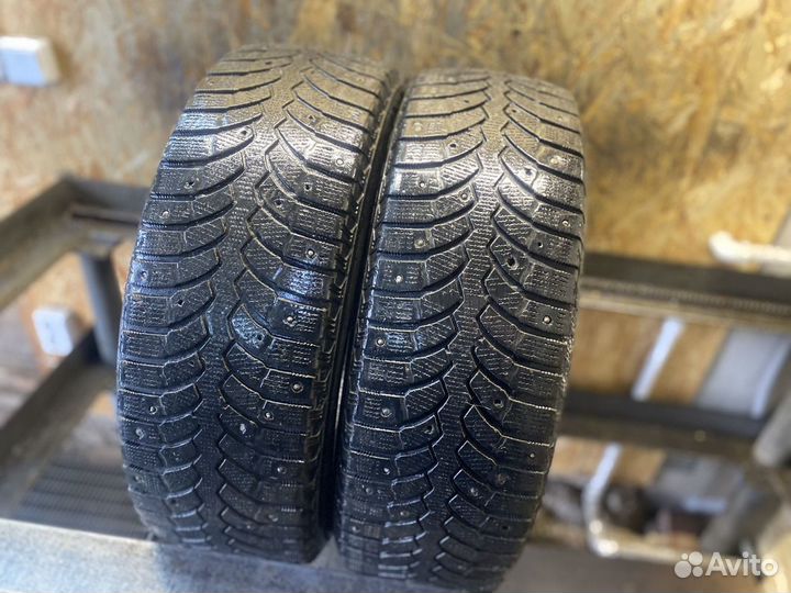 Bridgestone Blizzak Spike-01 185/65 R15 92T