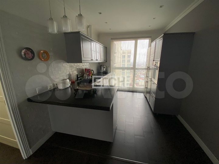 3-к. квартира, 96,2 м², 23/25 эт.