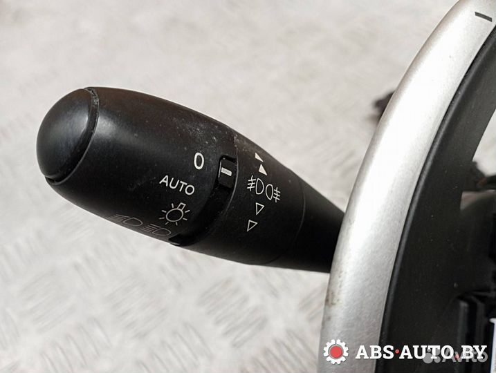 Переключатель подрулевой (стрекоза) Peugeot 3008