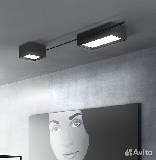 Светильник с пультом управления