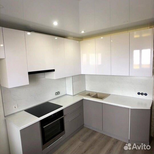 Кухни на заказ 'Insightful Average'