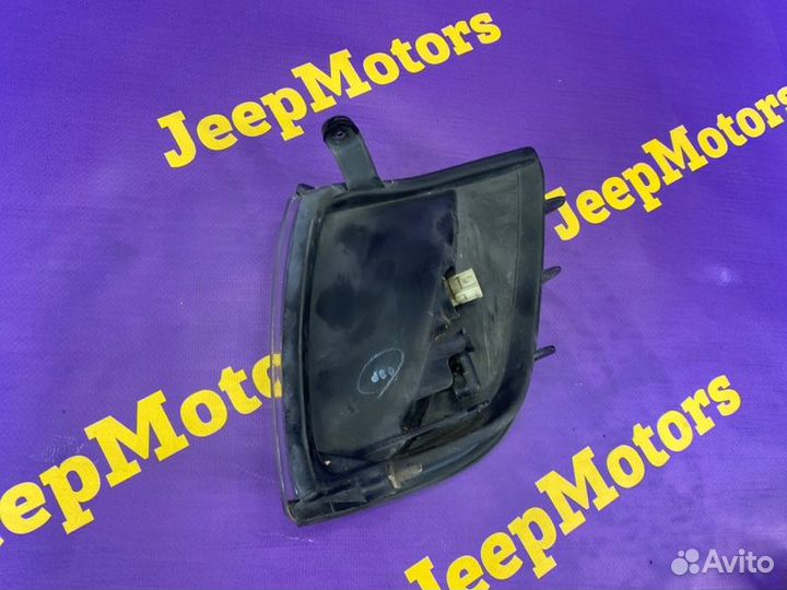 Габарит передний правый Toyota Hilux Surf KZN185