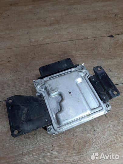 Блок управления двигателем Kia Ceed хетчбэк 5дв