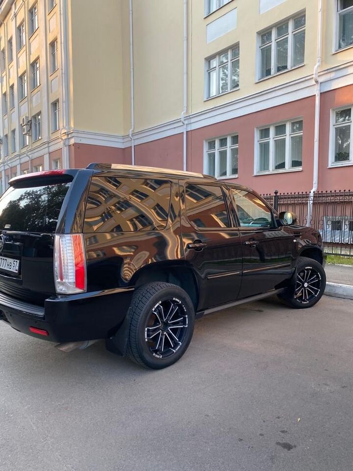 Cadillac Escalade: фото владельца