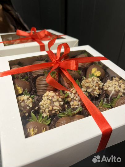 Клубника в шоколаде,торты, перожние