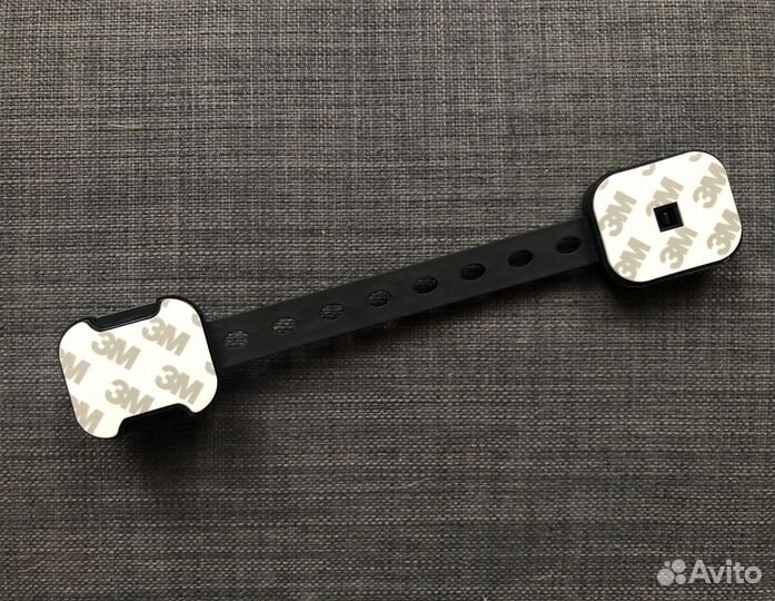 Блокиратор дверей шкафов и ящиков