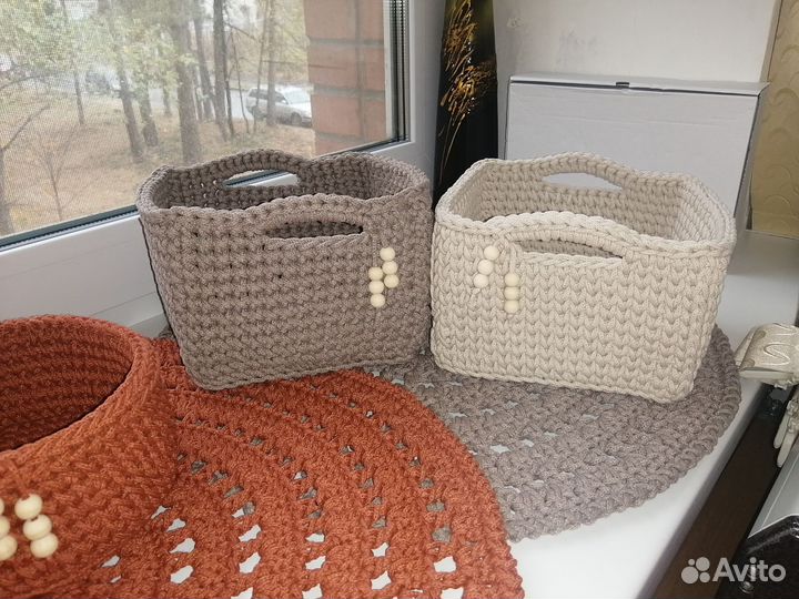 Корзина вязаная