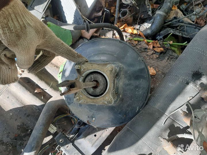 Вакуумный усилитель на бмв е34