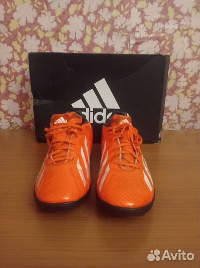 Футзалки adidas