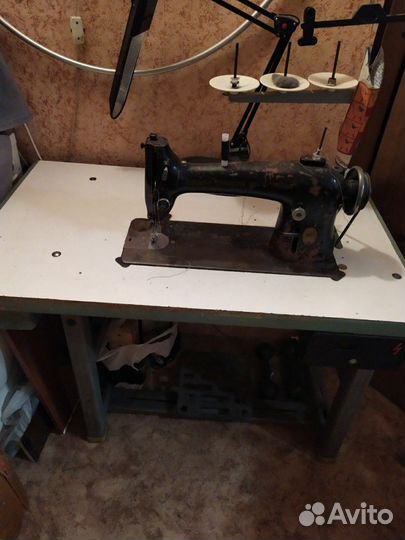 Швейная машина промышленная