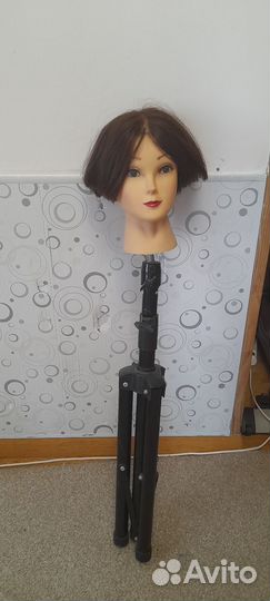 Манекен голова и штатив тринога