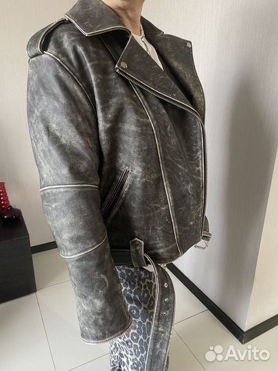 Байкерская куртка в стиле гранж