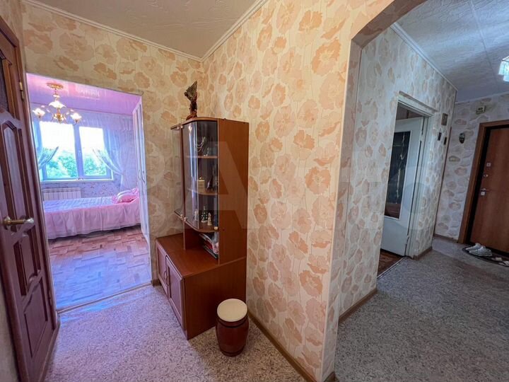 2-к. квартира, 54 м², 4/9 эт.