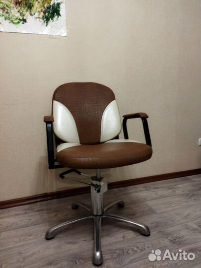 Парикмахерский стул