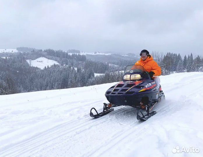 Снегоход Polaris indy xcr700