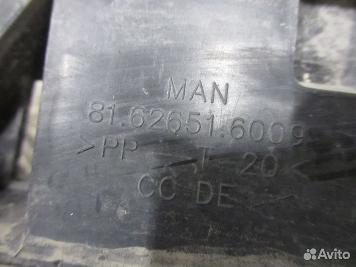 Направляющая стекла двери левая MAN 81626516009