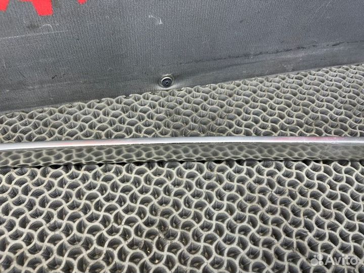 Молдинг крыши левый Volkswagen Touareg 7LA 2.5 BAC