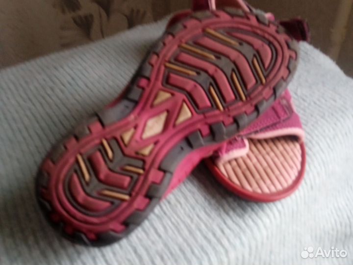 Сандалии для девочки 22,5