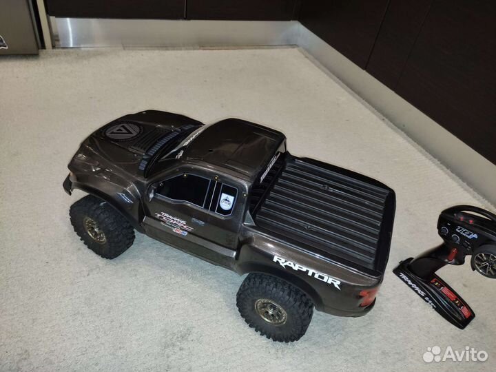 Traxxas slash 4x4 Ford Raptor 1/10