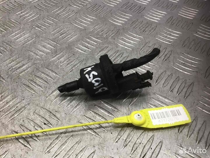 Клапан вентиляции топливного бака Ford Focus 02801