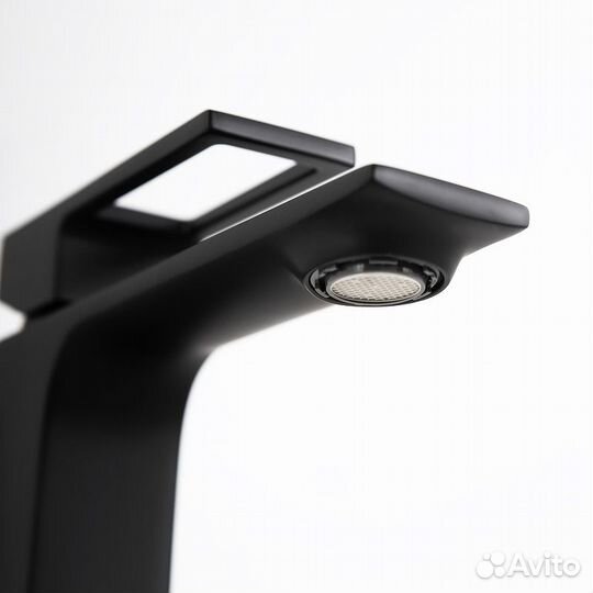 Смеситель для раковины BelBagno Luce LUC-LVM-nero