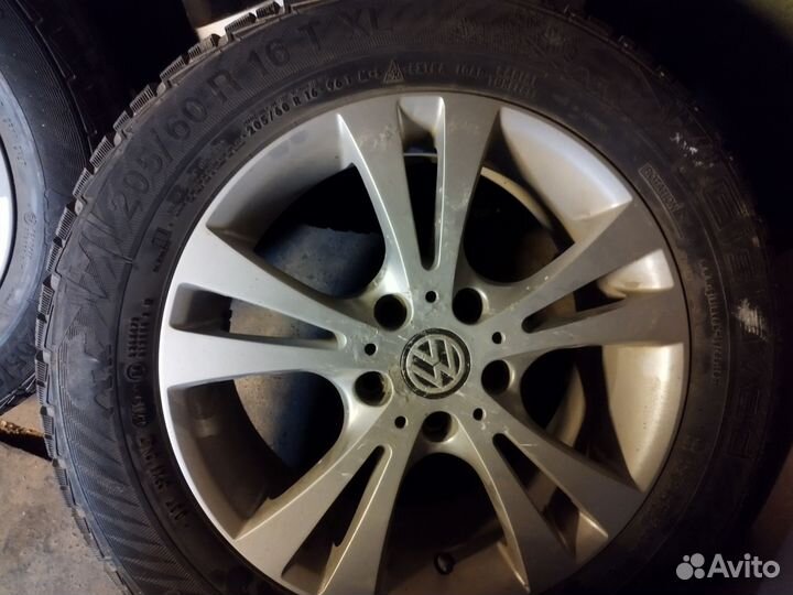 Bfgoodrich G-Force Stud 205/60 R16