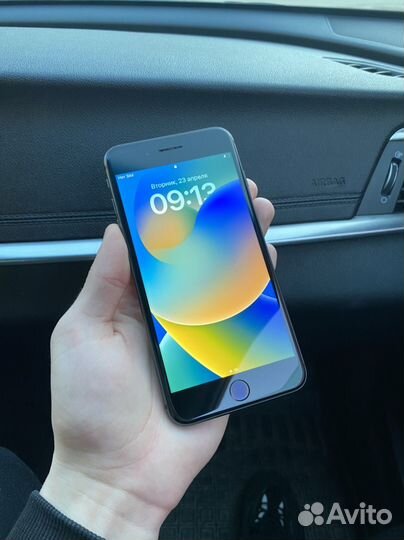 iPhone 8 Plus, 64 ГБ