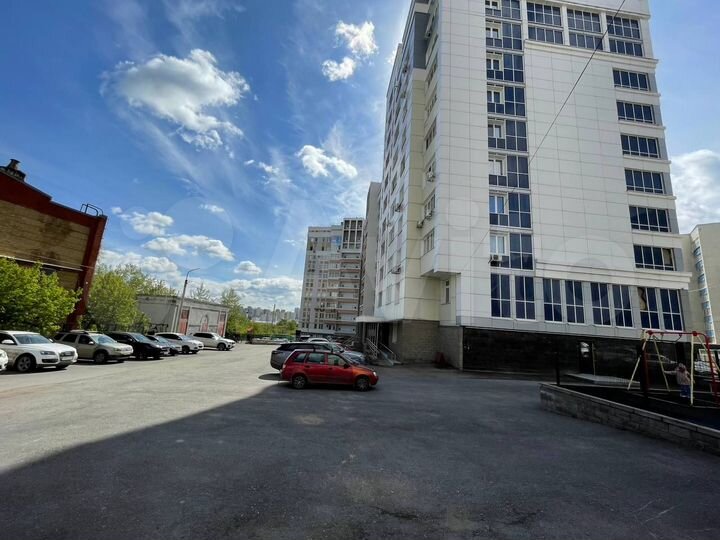 2-к. квартира, 66 м², 4/10 эт.