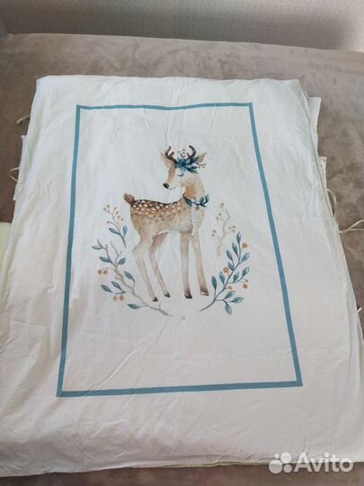 Комплект постельного белья и бортики в кроватку