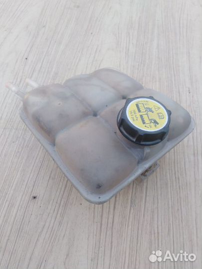 Расширительный бачок Mazda3