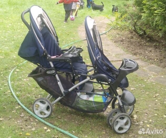 Прогулочная коляска для двойни или погодок бу