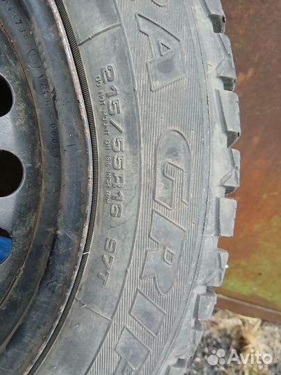 Goodyear Ultragrip 600 215/55 R16