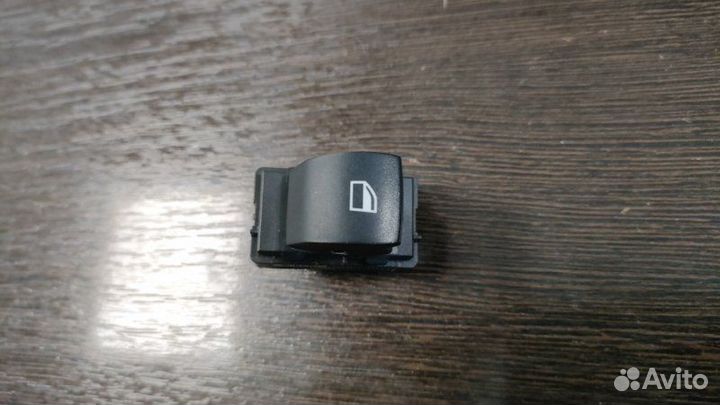 Кнопка стеклоподъемника Bmw X3 2.0D E83 N47 2009