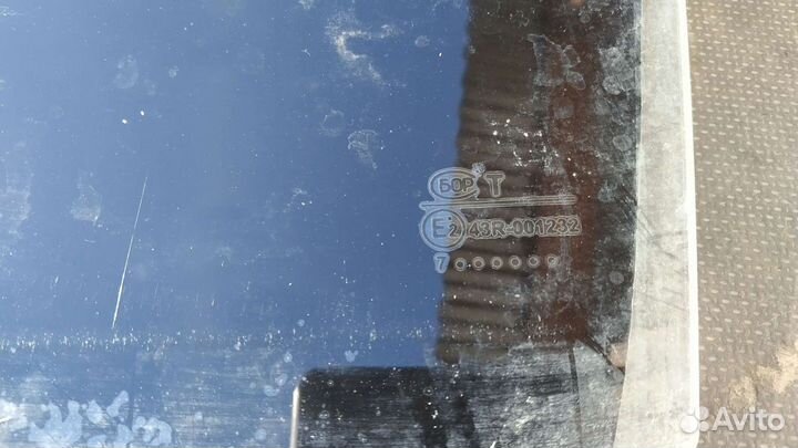 Заднее боковое стекло Шевроле Ланос