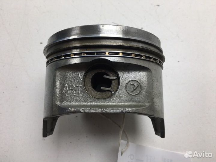 Поршень правый Subaru Legacy BG5 EJ20D 1994