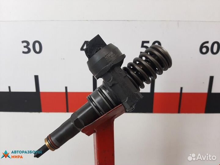 Форсунка Volkswagen Passat B6 2008 038130073AG