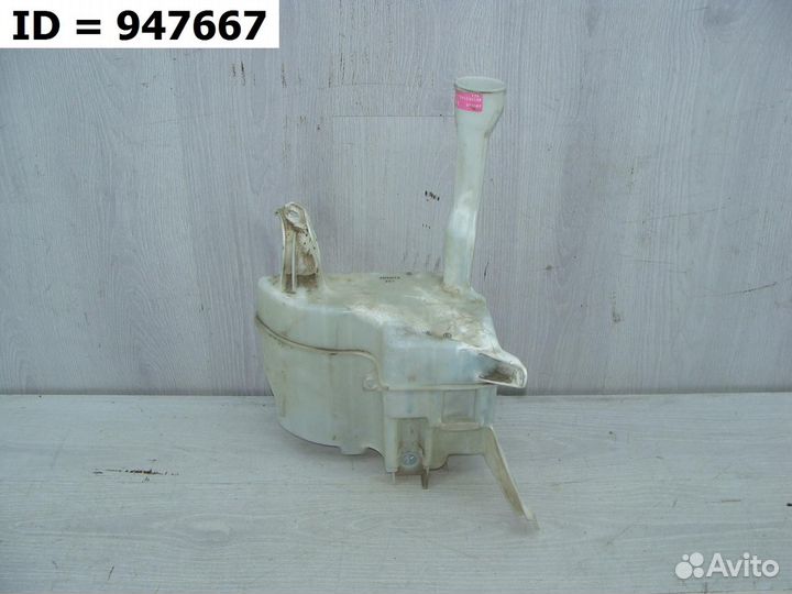Бачок омывателя Toyota Camry