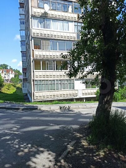 3-к. квартира, 100 м², 1/9 эт.