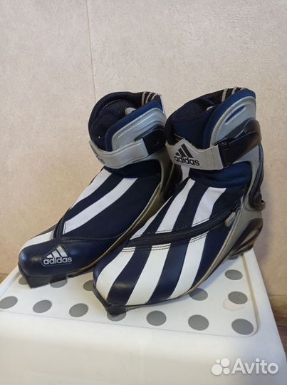 Профессиональные лыжные ботинки Adidas