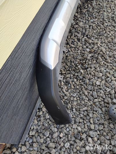 Нижняя губа переднего бампера на тойота Раф 2021г