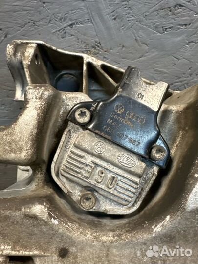 Поддон двигателя Volkswagen Golf R MK5 cdlc 2012