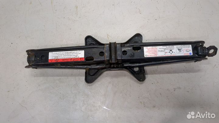 Домкрат Chevrolet Captiva, 2010